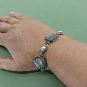 Mother of Pearl & Pearl Silver Link Bracelet NWOT